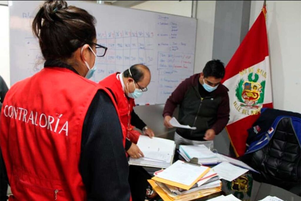 Contraloría recopila documentación sobre contratos en Red de Salud Valle del Mantaro
