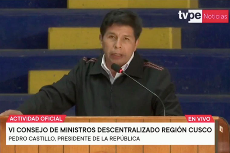 Presidente Castillo anuncia proyecto para consultar a población sobre nueva Constitución
