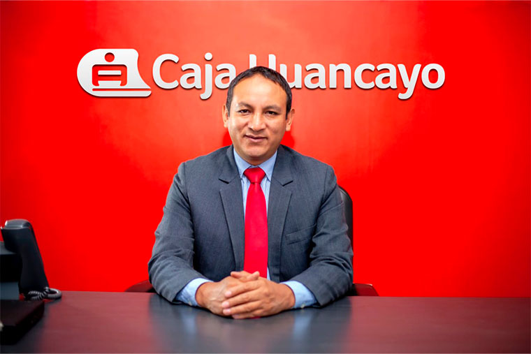 Magister Rafael Camayo Piñas, es nuevo gerente de administración de Caja Huancayo