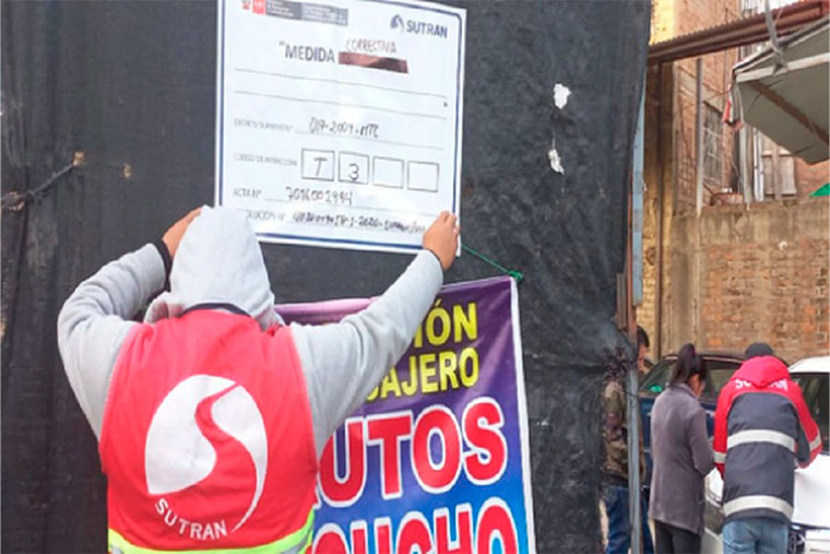 Junín: Sutran cierra local donde se ofrecían viajes a Ayacucho en vehículos no autorizados