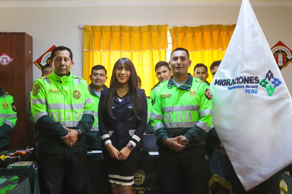 Migraciones capacitaron a efectivos policiales de la comisaria de Huancayo