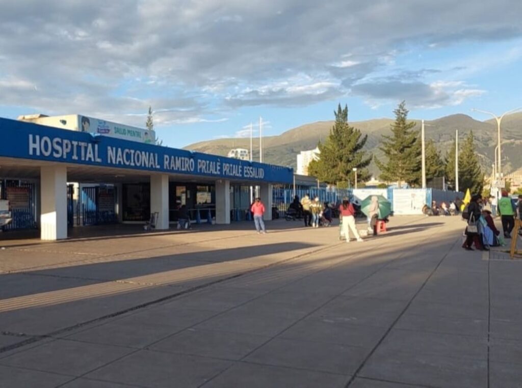 Huancayo: Adolescente se encuentra grave tras sufrir accidente en colegio de Chanchamayo