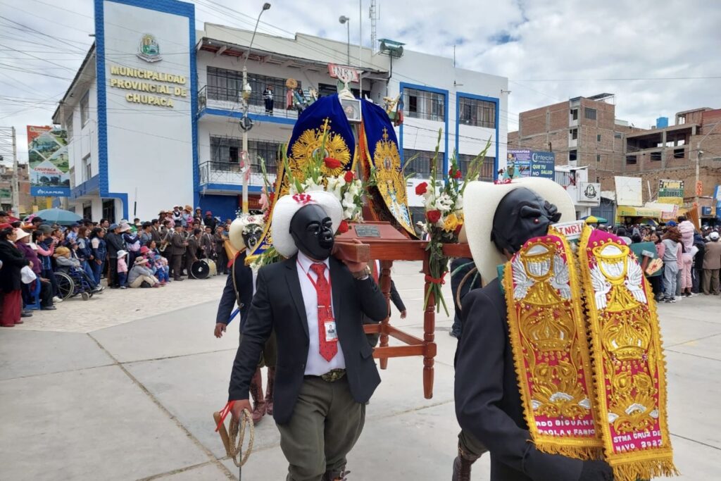 Junín: multitud participó en celebración en honor a la Santísima Cruz de Mayo en Chupaca