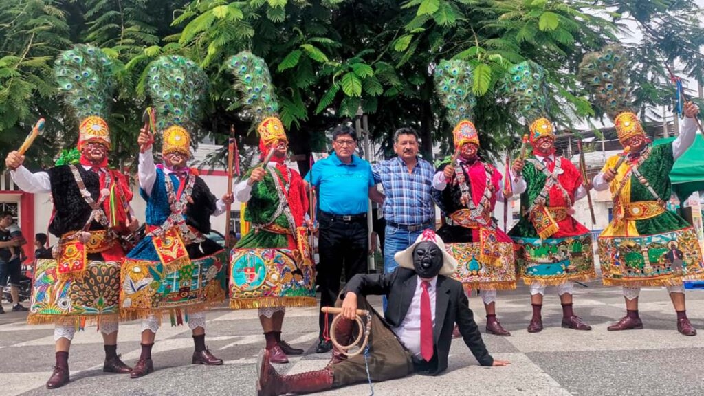 Alcalde de Chupaca participó con la danza guerrera de los shapish en distrito de San Ramón, provincia de Chanchamayo