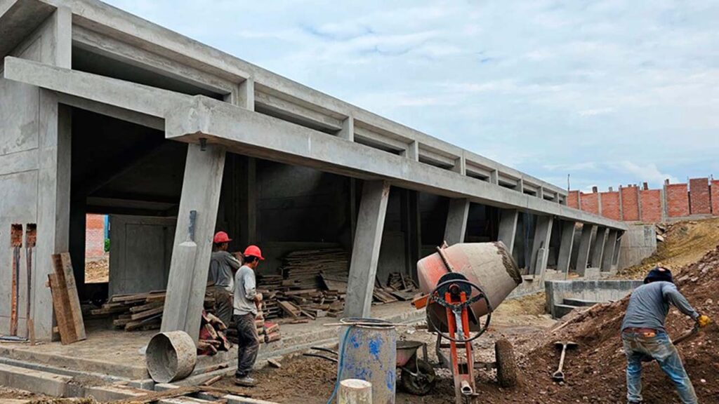 Reconstrucción con Cambios construye colegio en centro poblado de Satipo