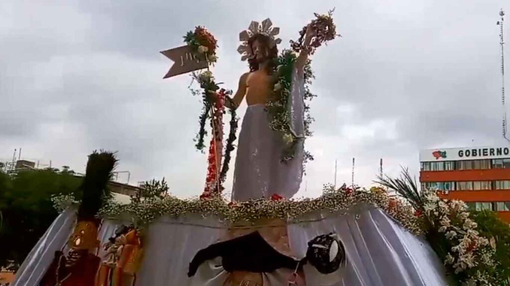 Fieles Celebran con Devoción la Procesión del Cristo Resucitado en el Pascualito Wanka de Huancayo