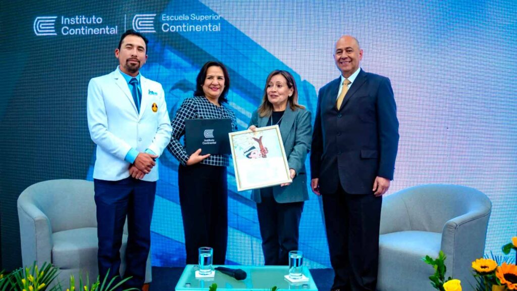 Minedu autoriza nuevas carreras de Salud del Instituto Continental: Enfermería Técnica y Farmacia Técnica