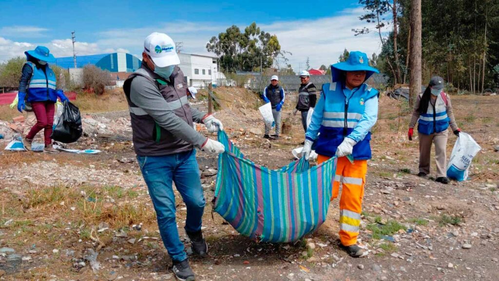 Junín: ANA impulsa retiro de más de 8 toneladas de residuos de la faja marginal del río Mantaro